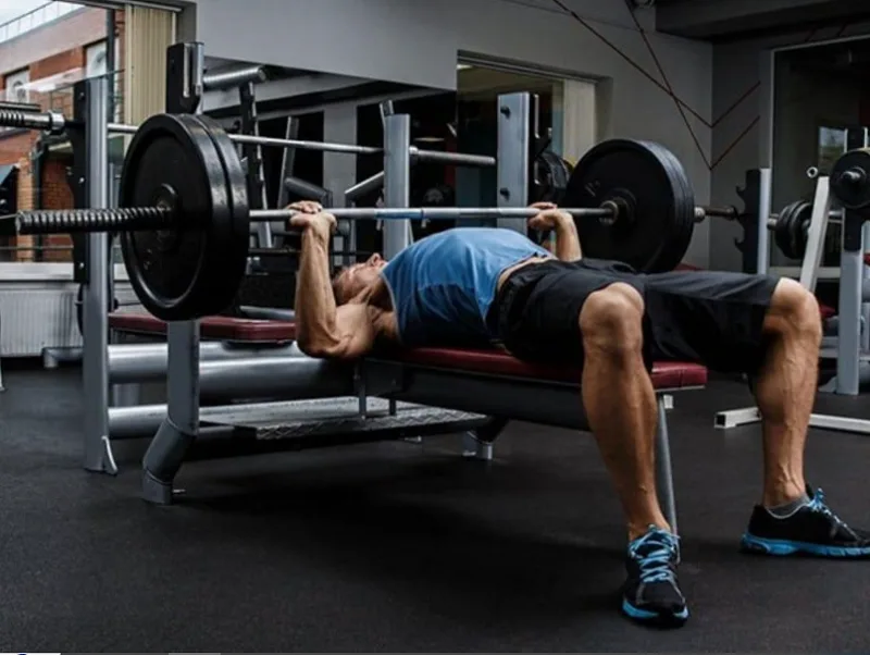Bench press là gì?