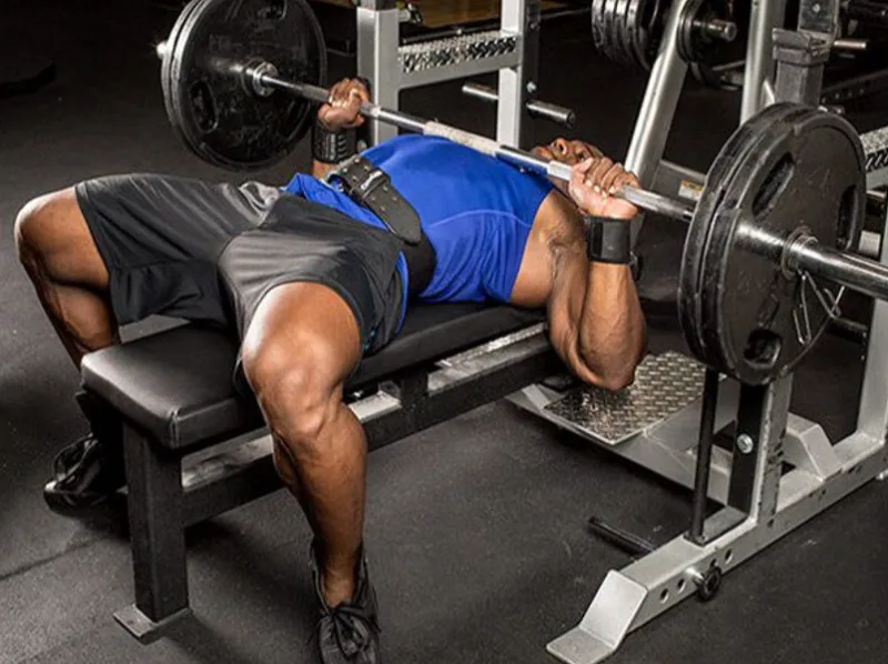 Cách tập bench press đúng kỹ thuật