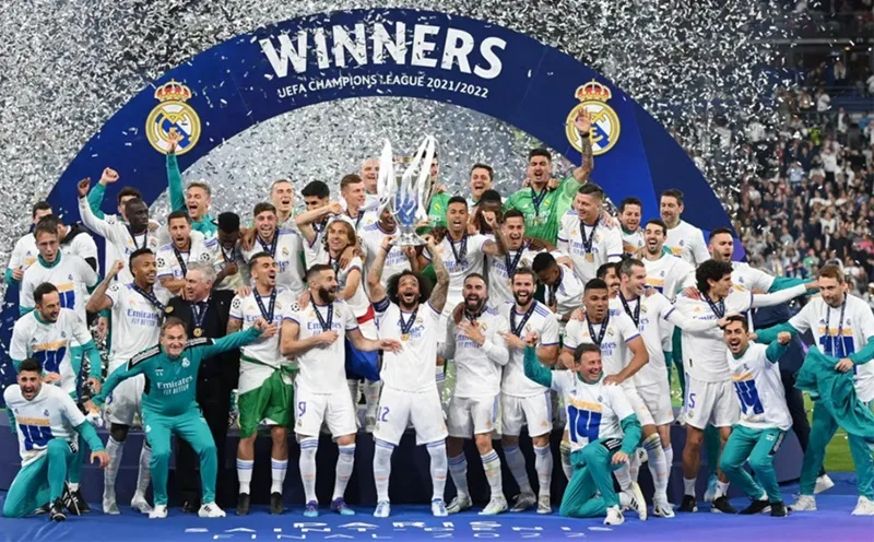 Các biệt danh của Real Madrid gắn liền với lịch sử và sắc áo trắng truyền thống của đội bóng.